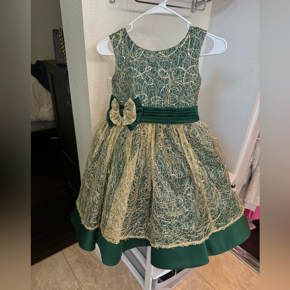 Itty Bitty Toes Green Fit and Flare Formal Dress